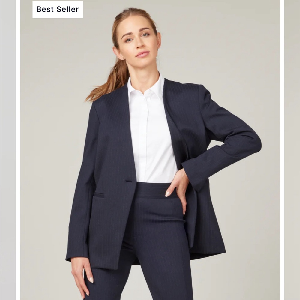 Spanx perfect oversize blazer. Customer favorite size large. Navy grey pinstripe